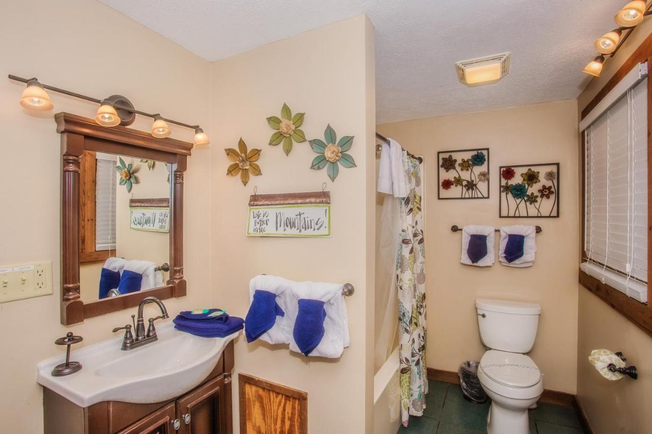 Smoky Bear Lodge With Guest House, Hot Tub, 1089 Free Tickets Each Paid Day, Dollywood And More Севьервилл Экстерьер фото