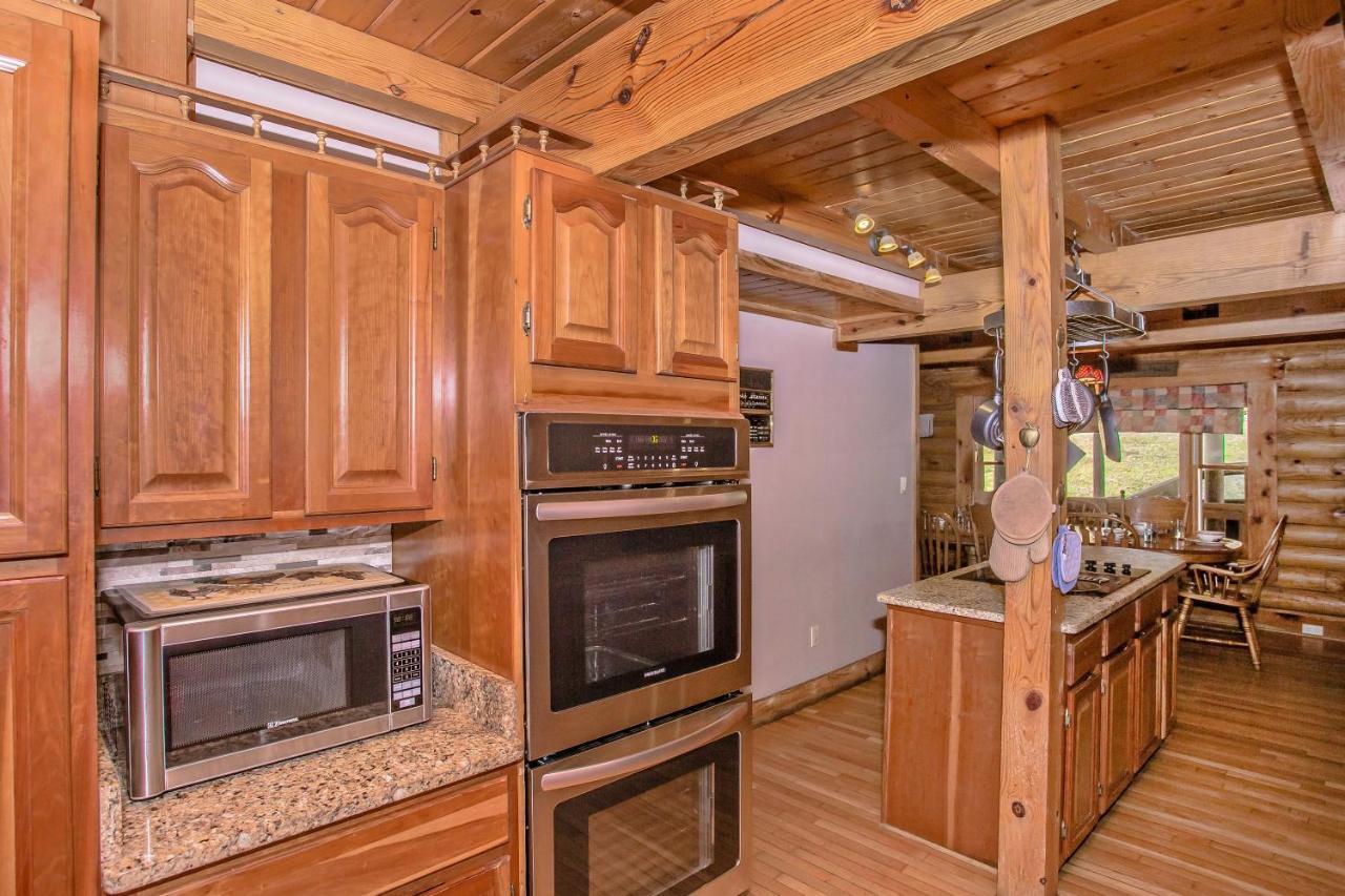Smoky Bear Lodge With Guest House, Hot Tub, 1089 Free Tickets Each Paid Day, Dollywood And More Севьервилл Экстерьер фото