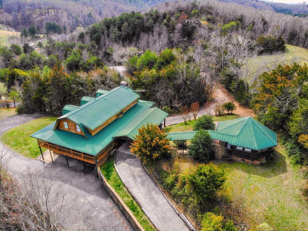 Smoky Bear Lodge With Guest House, Hot Tub, 1089 Free Tickets Each Paid Day, Dollywood And More Севьервилл Экстерьер фото
