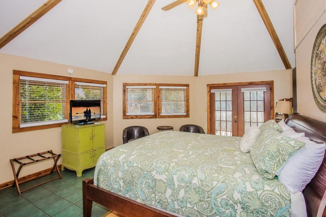 Smoky Bear Lodge With Guest House, Hot Tub, 1089 Free Tickets Each Paid Day, Dollywood And More Севьервилл Экстерьер фото